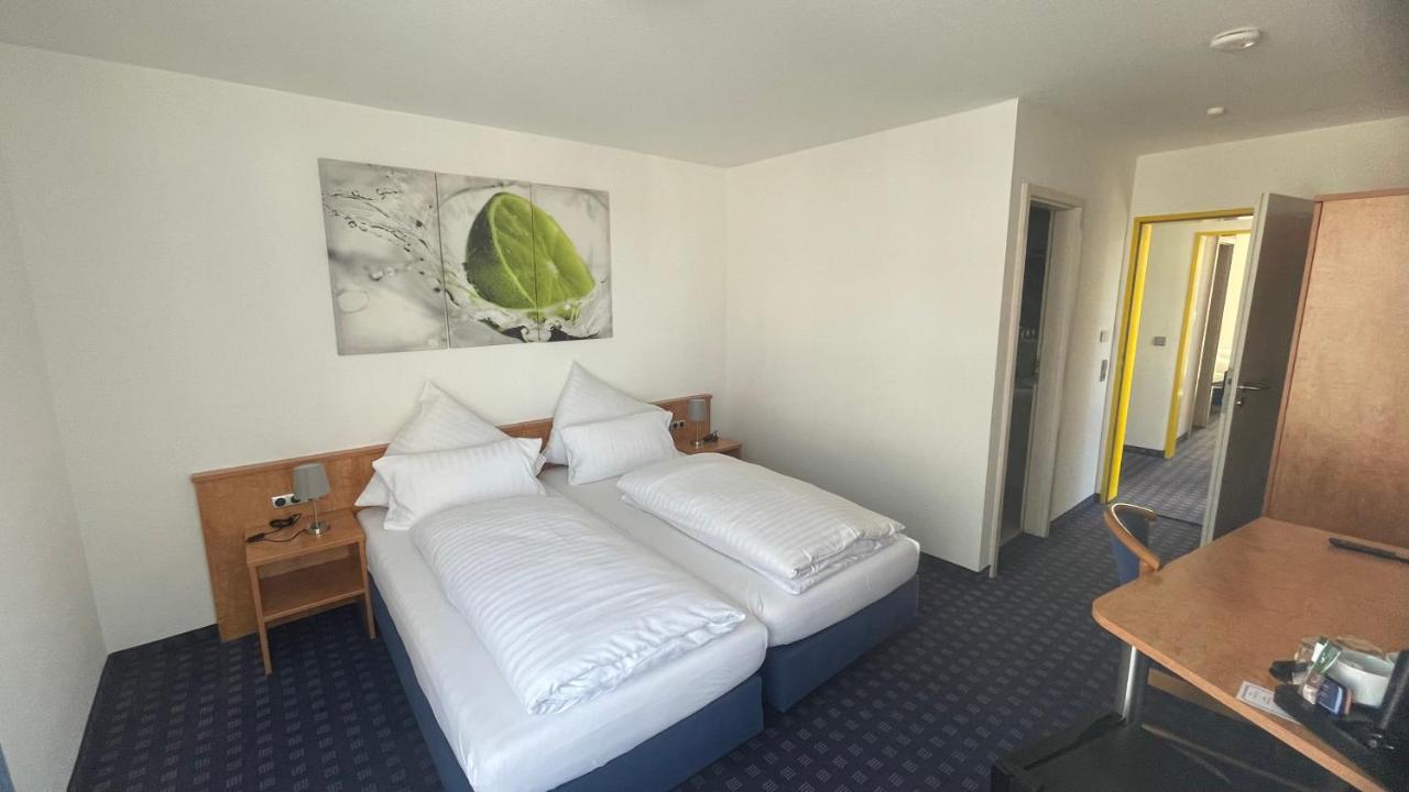 Krystall Hotel Filderstadt Zewnętrze zdjęcie